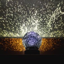 Projektor nočnej oblohy Discovery Star Sky P7 - projekcia na stenu