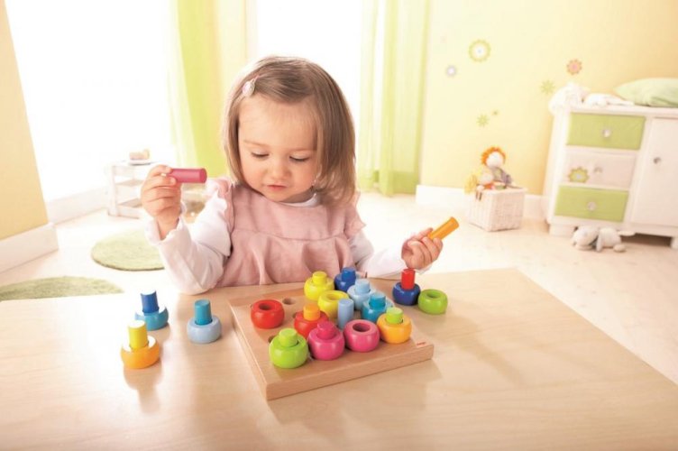 Haba Dřevěná vkládačka a nastokávání Duhové kroužky