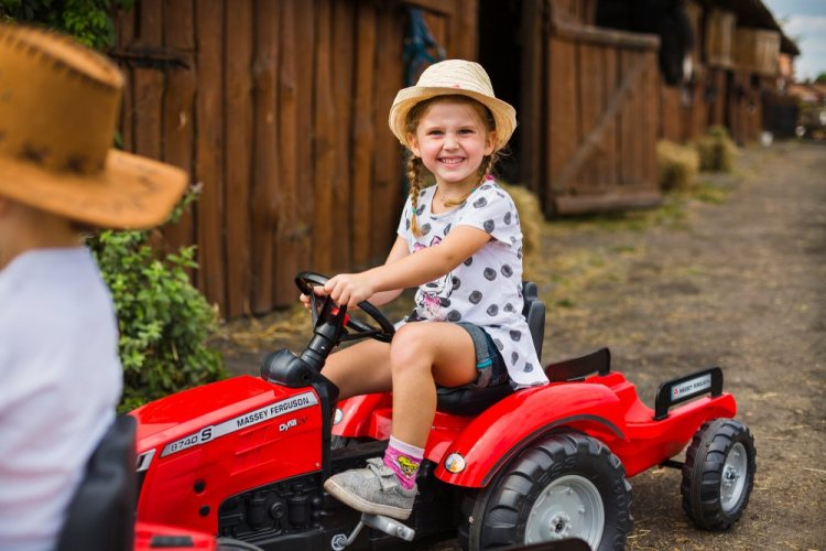 Falk Šliapací traktor 4010AB Massey Ferguson S8740 - červený
