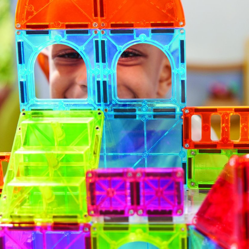 Magnetická stavebnica Magna Tiles City Center 110 dielov