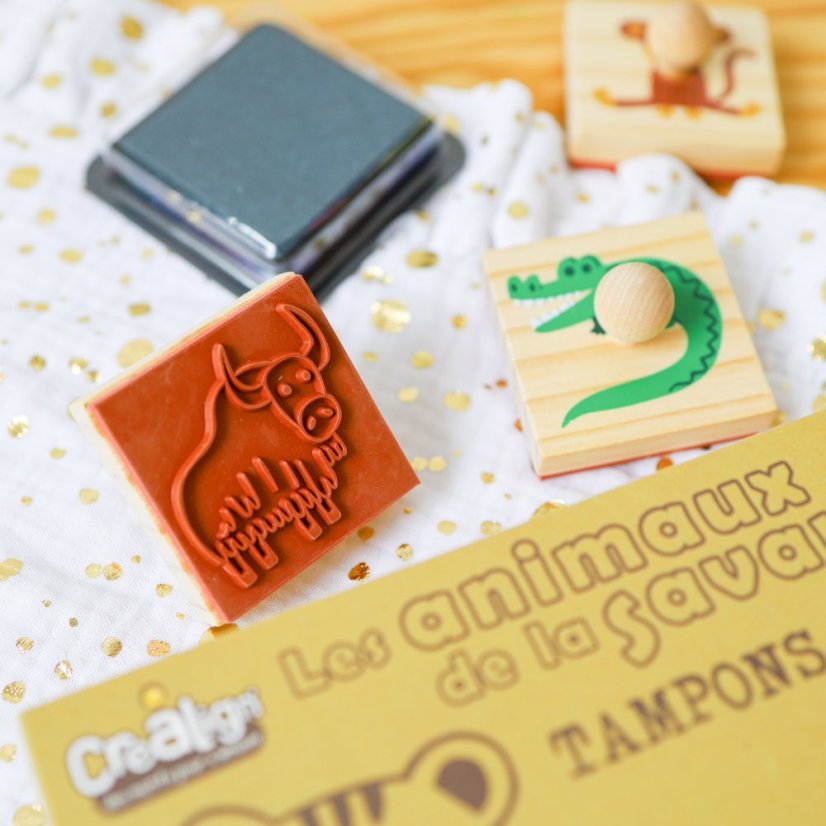 Dřevěná razítka s držákem Savana 9 ks